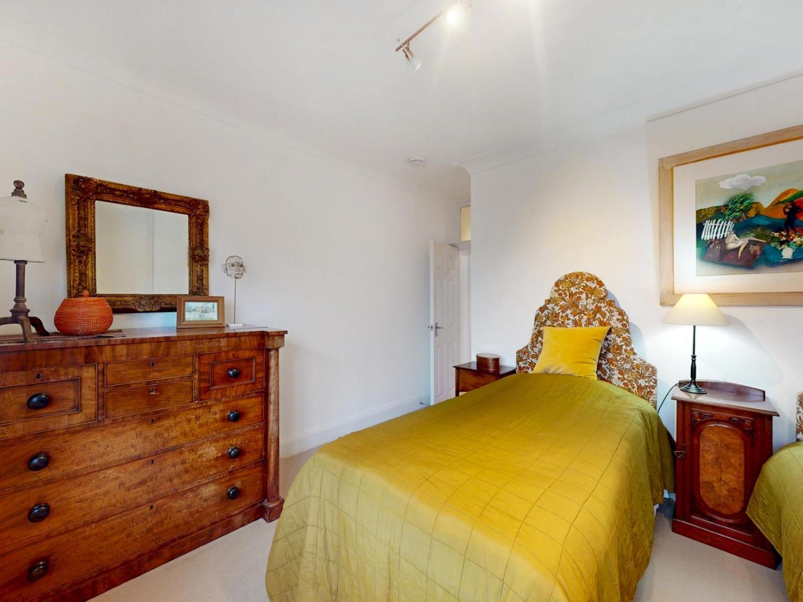 Сasa de vacaciones Pass The Keys Charming House In Golders Londres